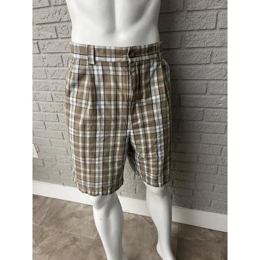 Oak Hill Men Beige Plaid Short Size 46